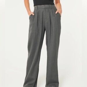 Hollister Women’s Gray Pleated Tapered Dress Pants